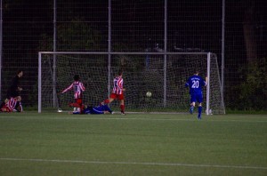 Christoph Wegner mit dem 1:0 für Paloma. Foto: Tim Eckhardt