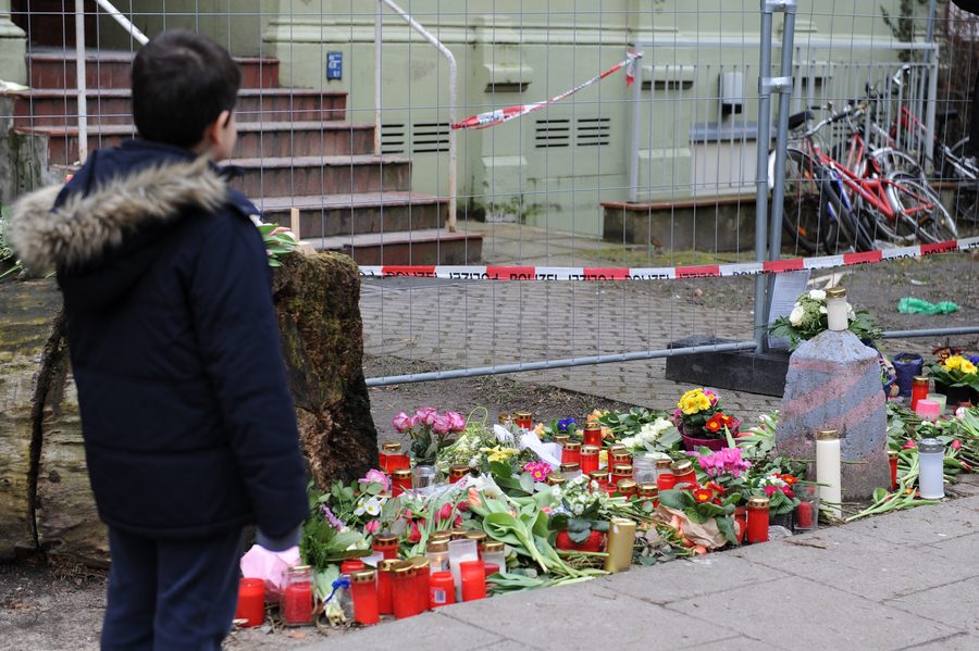 Trauermarsch nach dem Brand in der Eimsbütteler Straße. Foto: Tim Eckhardt