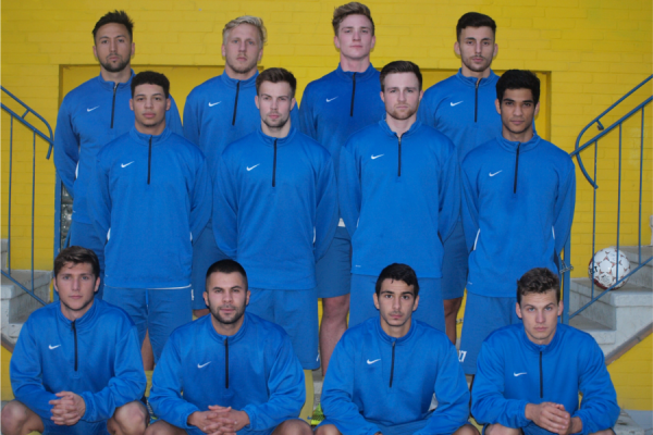 Victoria-Neuzugänge: Oben von links: Rinik Carolus, Torben Wacker, Chase Reichenberg, Meris Cosovic. Mitte: Quinton Washington, Dennis Thiessen, Philipp Wolpers, Nassim Saleh. Vorne: Sebastian Bester, Gökhan Iscan, Babis Sidiropoulos, Jan-Ove Edeling. Foto: Sextro