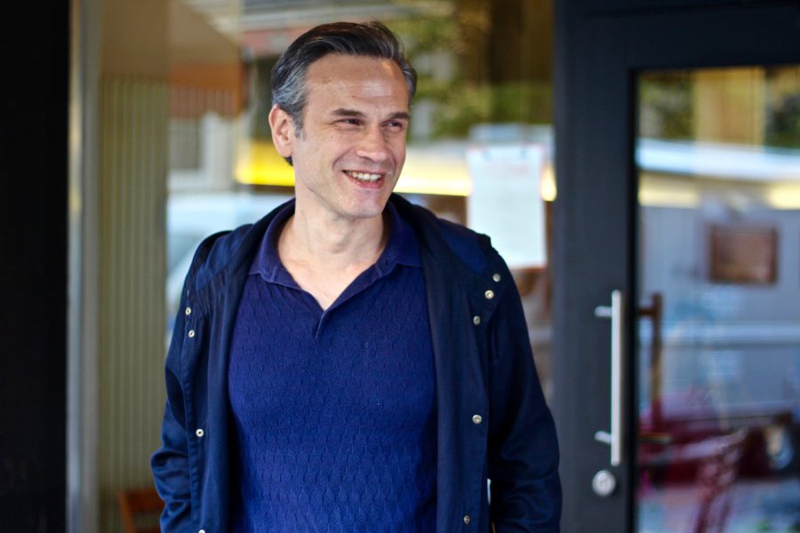 Der gebürtige Italiener Filomeno Fusco betreut sonst Kunstprojekte. Foto: Lina Beling