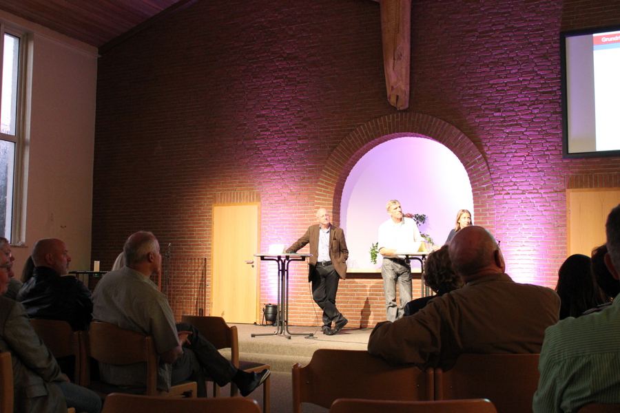 Die drei Sprecher stellten sich am Montag Abend den Fragen der Zuschauer. Foto: Jannika Grimm