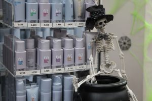 Der Friseur sieht heute etwas anders aus. Ein wenig mager? Foto: Karoline Gebhardt