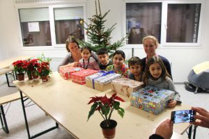 Magret von Camphausen (g.r.) und Theresa Gatzen (g.l.) sind Initiatoren des Projekts. Foto: Ida Wittenberg