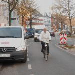 Auch auf dem Radweg wird zuweilen geparkt. Foto: Anja von Bihl