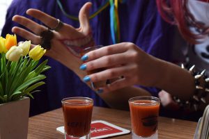 Ein Mund wie gemalt, der aber nicht trinken kann. Die Mexikaner auf diesem Bild sind noch ohne Mauer. Foto: Eimsbütteler Nachrichten