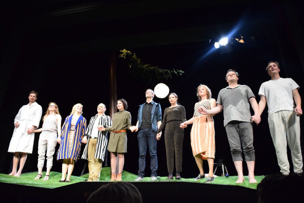 Die Premiere des Theaterstücks "Ich habe Bryan Adams geschreddert". Foto: Johanna Hänsel