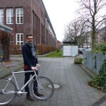 Marcus Mende, Produzent: „Mein Fahrrad habe ich für circa 1.600 Euro gekauft. Ich bin meistens mit dem Fahrrad unterwegs, nur wenn es regnet und schneit nutze ich das Auto." Foto: Constanze Lerch