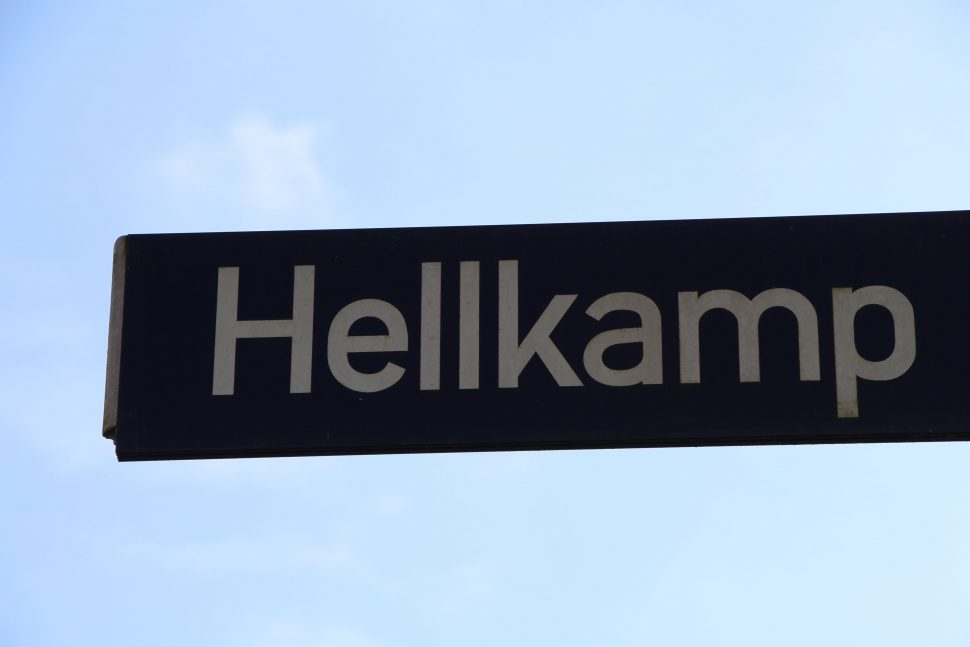 Straßenschild Hellkamp. Foto: Vanessa Leitschuh