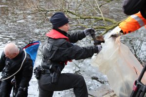 Hamburg Eimsbuettel Tauchen V_Monika Dzialas