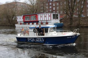 Hamburg Eimsbuettel Tauchen_Monika Dzialas