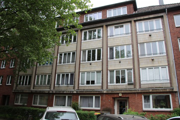 Es stehen aber auch zweckmäßige Nachkriegsbauten in der Heckscherstraße. Robin Eberhardt