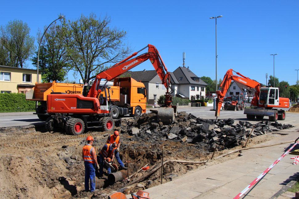 Mit Hochdruck wird auf der Baustelle gearbeitet. Foto: Robin Eberhardt