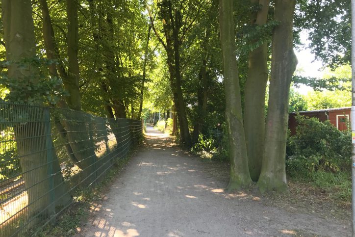 Am Dienstag kam es zu einem seuellen Übergriff auf eine 13-Jährige in der Kleingartenkolonie an der Hagenbeckstraße. Foto: Fabian Hennig