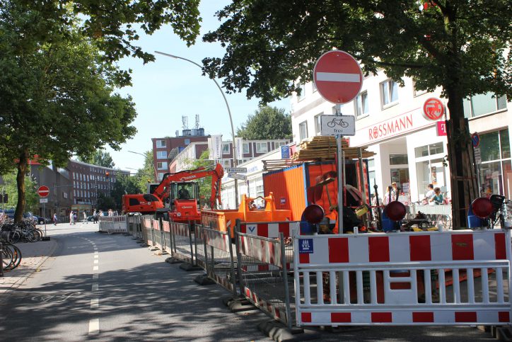 Die Heußstraße ist im Zeitraum von Anfang bis Mitte August 2018 in Richtung Osterstraße wegen Bauarbeiten gesperrt. Foto: Christina Rech