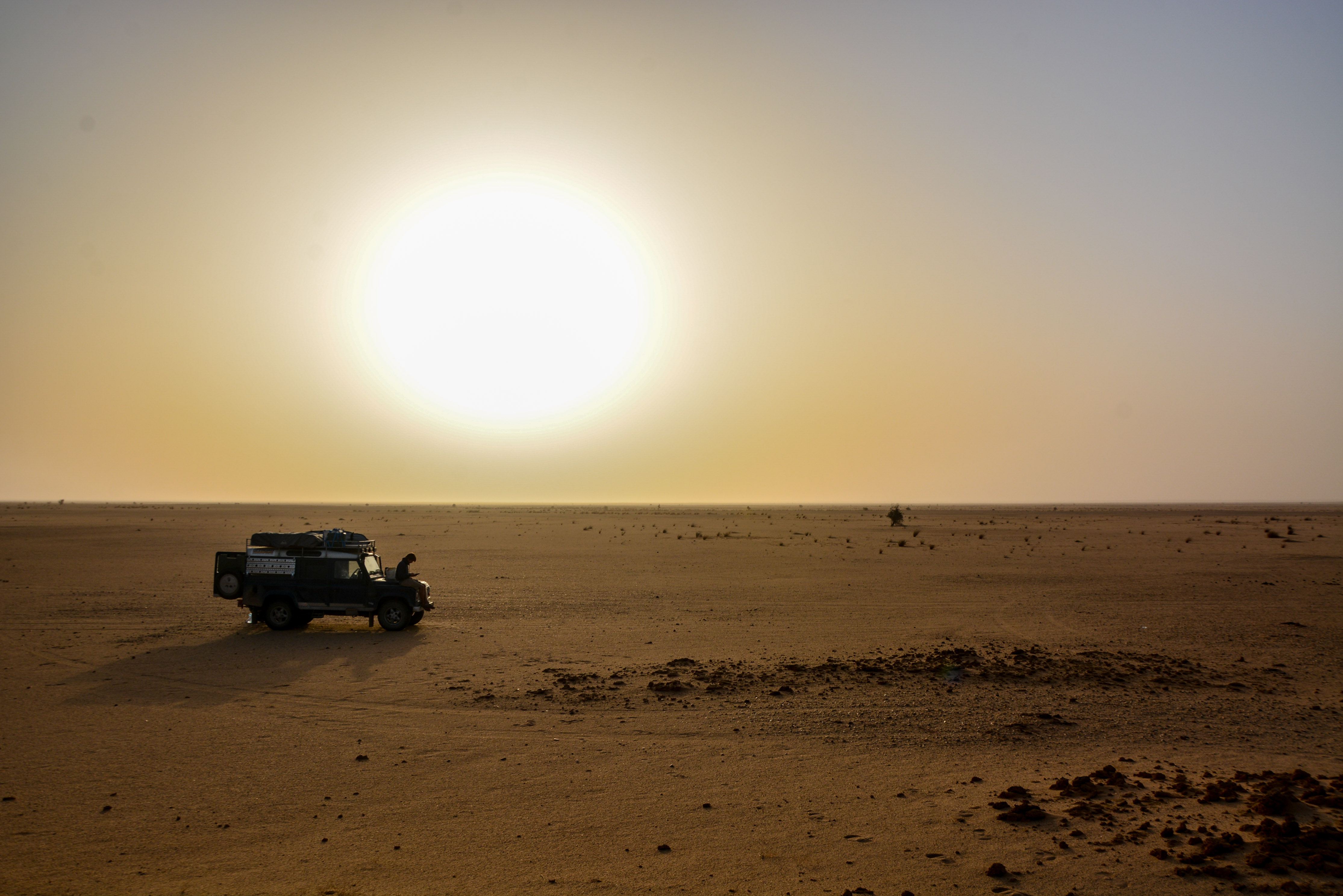 Mauretanien 2014 Weihnachten in der Sahara entlang der Eisenerzstrecke. Foto: Reiss-aus-Team