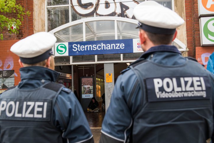 Sternschanze: Mann attackiert DB-Mitarbeiter Sternschanze: Mann attackiert DB-Mitarbeiter