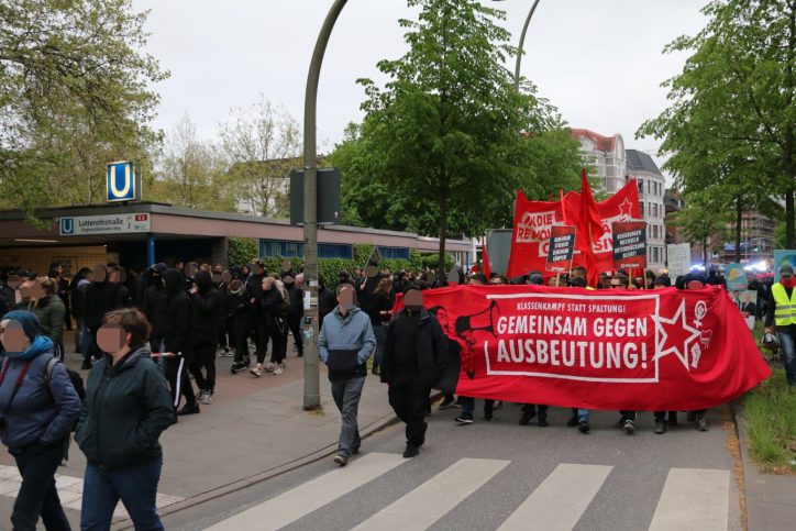 Die Demonstration löste sich gegen 21 Uhr bei der Lutterothstraße. Foto: Niklas Heiden