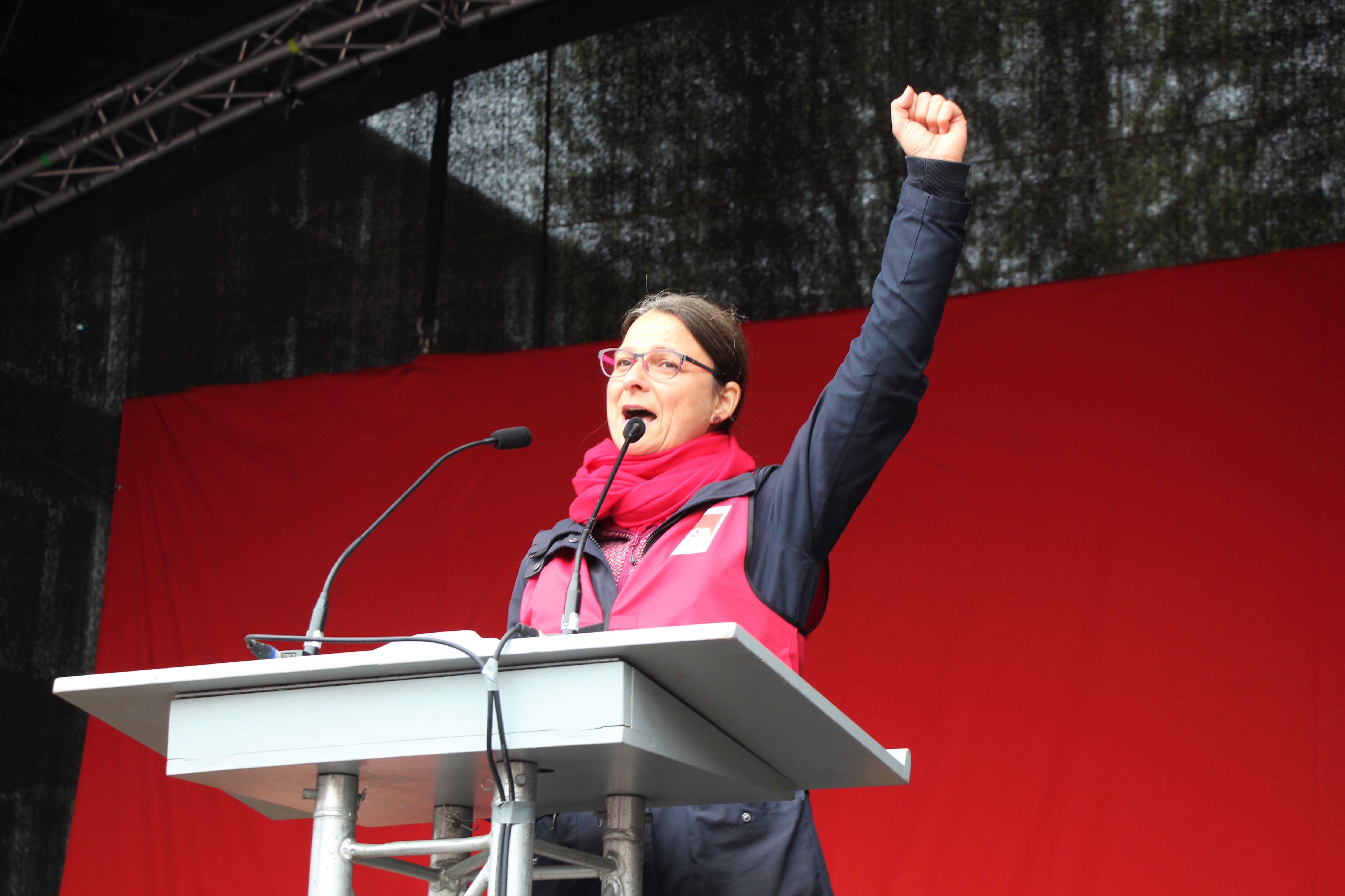 Auch Katja Karger sprach sich für Tarifbindung aus. Foto: Catharina Rudschies