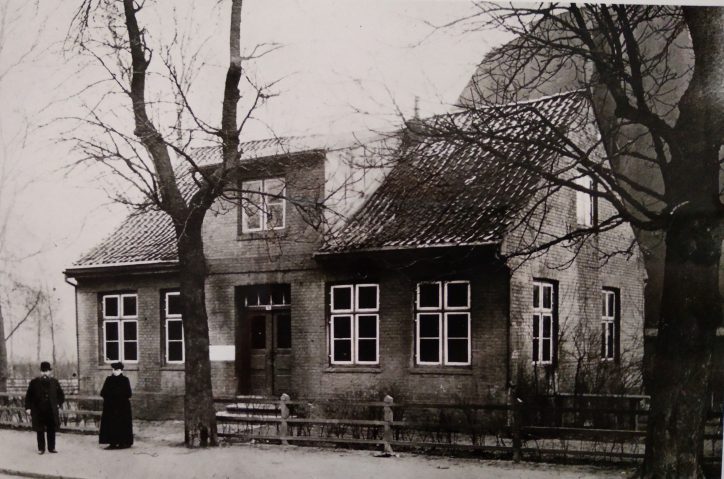 Straßennamen in Eimsbüttel: Der Schulweg. Foto: Geschichtswerkstatt Eimsbüttel / Landesmedienzentrum