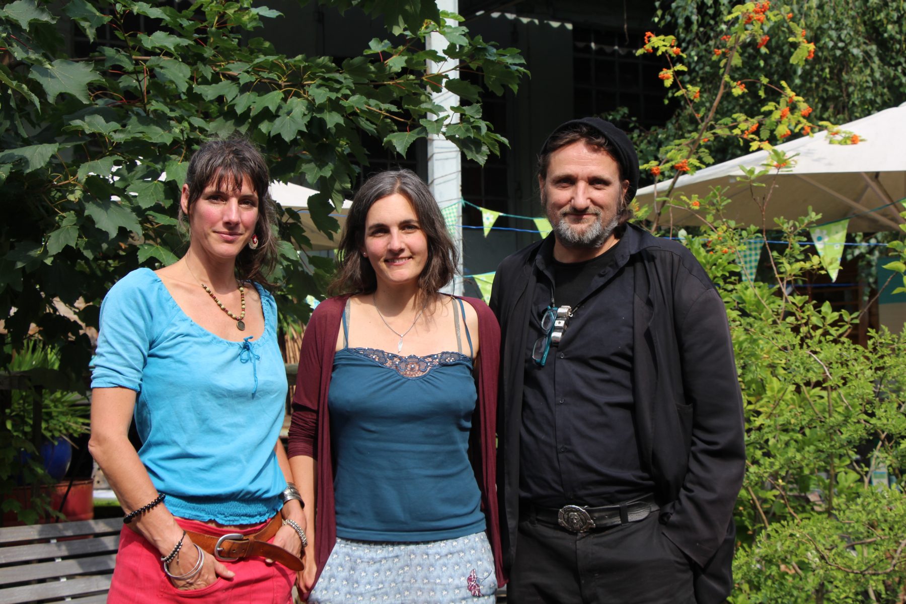 Nadine Faulhaber, Meike Schrader und Till Haupt im Sillemsalabim in Eimsbüttel. Foto: Catharina Rudschies