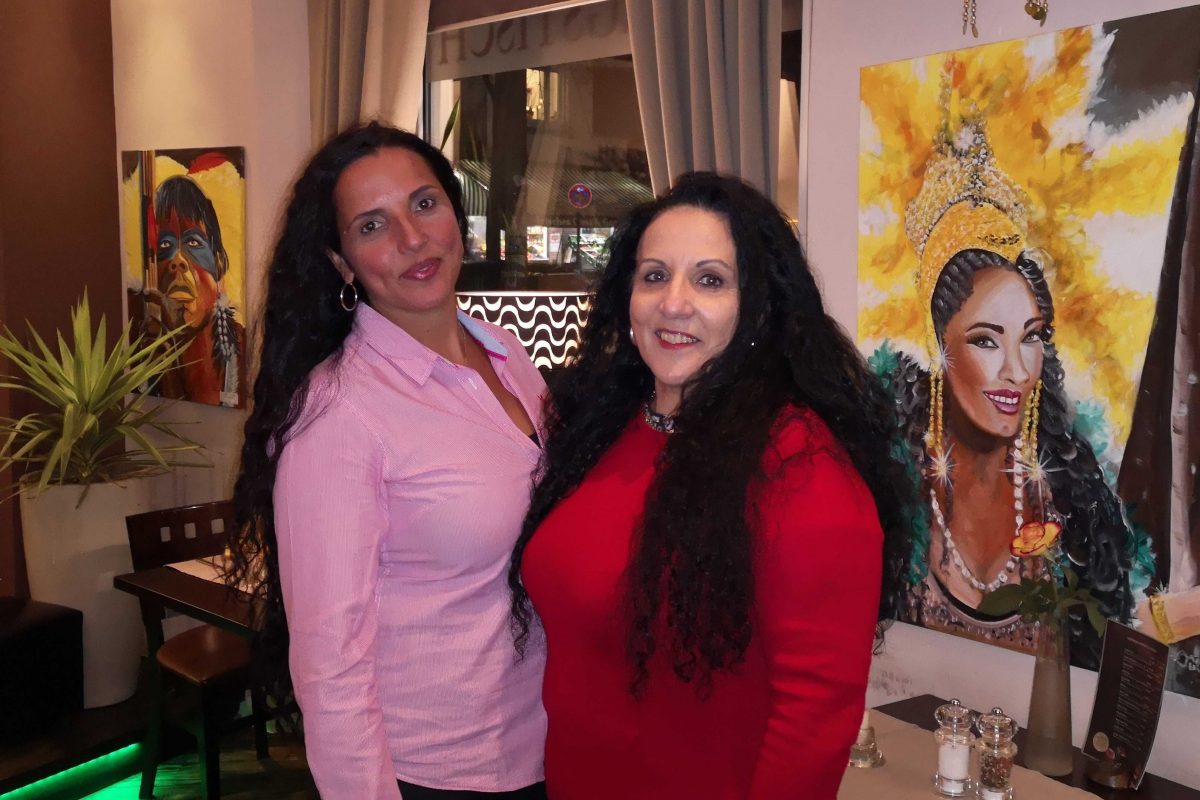 Die Inhaberin Heloise de Souza und Mutter Isabel Delfino. Foto: Sophia Kleiner