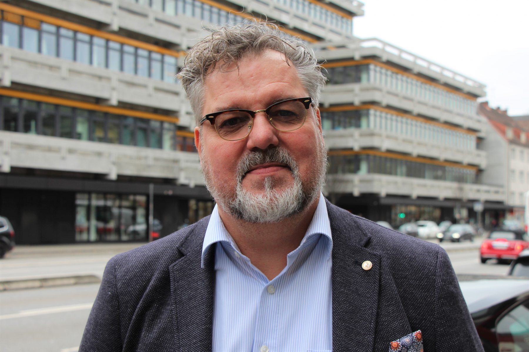 Joerg nimmt die Parksituation im Grindelviertel als Besucher wahr. Foto: Marianne Bruhns.