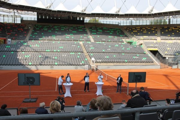 Blick in das modernisierte Tennisstadion am Rothenbaum. Foto: Marianne Bruhns