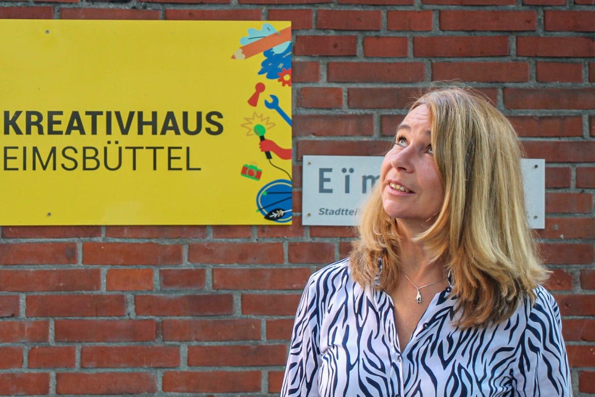 Arlette Andrae vor dem Kreativhaus Eimsbüttel.