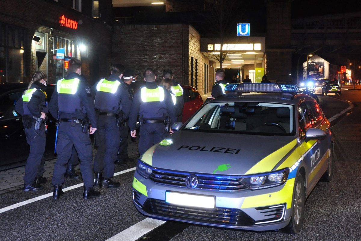 Am Donnerstag versuchte ein Mann einen Kiosk am Grindelberg auszurauben. Foto: Christoph Seemann / HamburgNews Verkauf