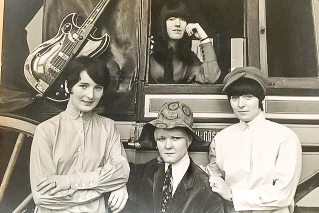 Die vier Liverbrirds gemeinsam in den 1960er Jahren. Foto: Privatarchiv Mary Dostal