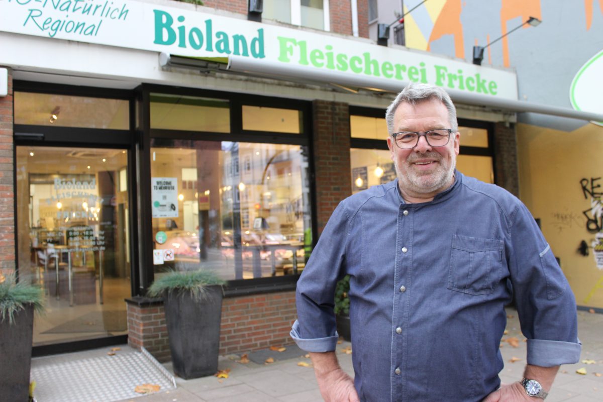 Wolfgang Quells "Bioland-Fleischerei Fricke" darf den Titel "Bester Metzger Hamburgs" tragen.