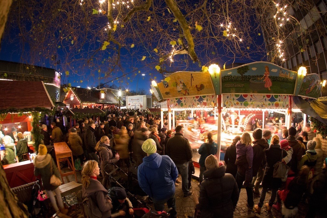 Der Fanny-Mendelssohn-Platz wird zum Winterdorf Eimsbüttels. Ab dem 23. November öffnet der Weihnachtsmarkt an der Osterstraße.