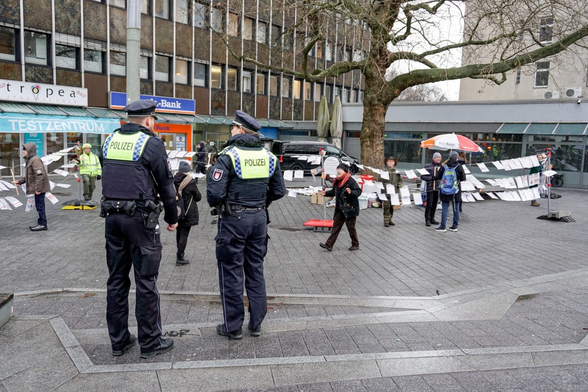 Am Freitag hat eine extremistische Gruppe in Eimsbüttel demonstriert. Foto: Kristin Gebhardt