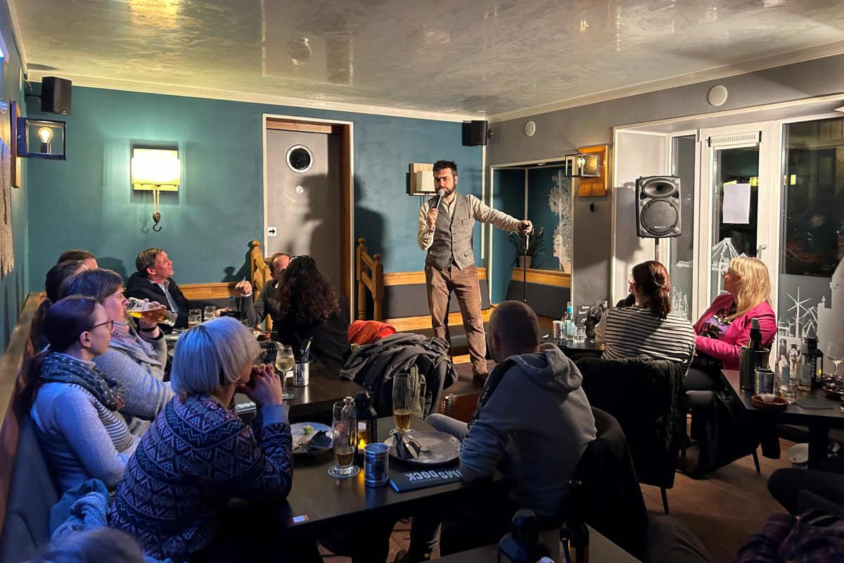 Die "Eimsdock Comedy" geht in die zweite Runde. Am 15. Februar findet das zweite Stand-up-Programm in der Bar in der Lappenbergsallee statt.