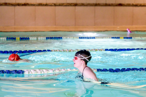 In zwei Hamburger Bädern können bald auch Frauen ohne Oberteil schwimmen gehen. Eines ist das Kaifu-Bad.