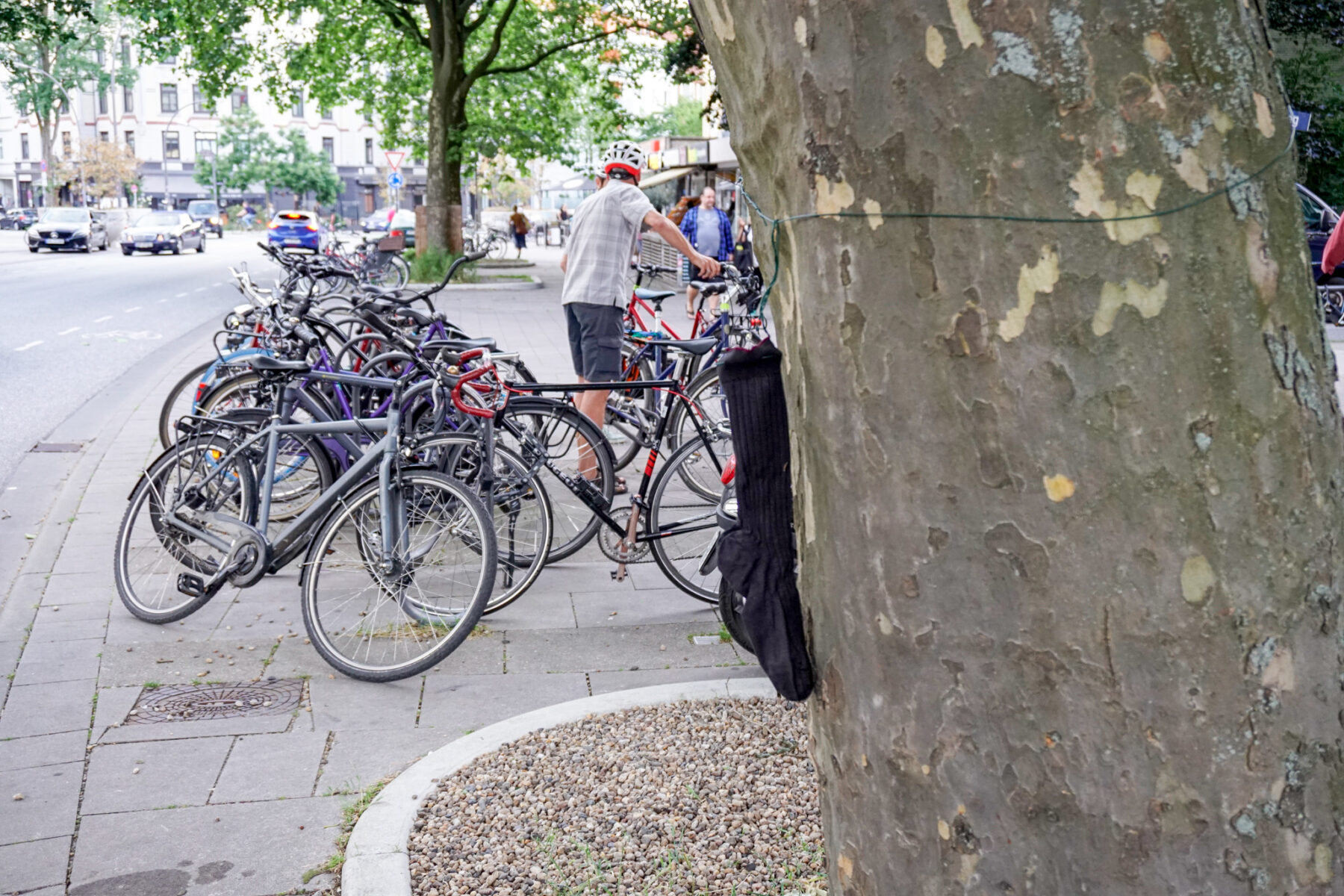 Der Cache am Fanny-Mendelssohn-Platz blieb nicht lange versteckt. Foto: Julia Haas