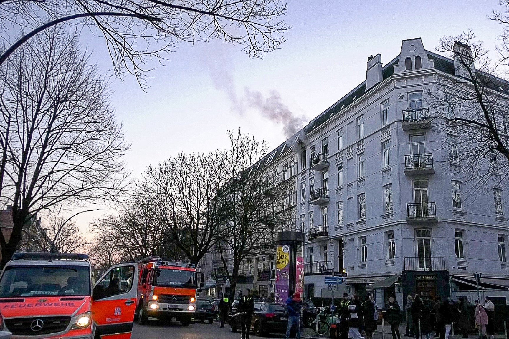 Eine Familienwohnung im Eppendorfer Weg ist abgebrannt. Nun wurde ein Spendenaufruf gestartet. Archivfoto: HamburgNews
