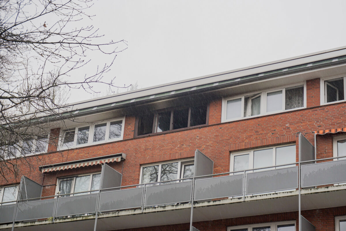 Wohnung in der Müggenkampstraße ist ausgebrannt. Foto: Alexis Milne