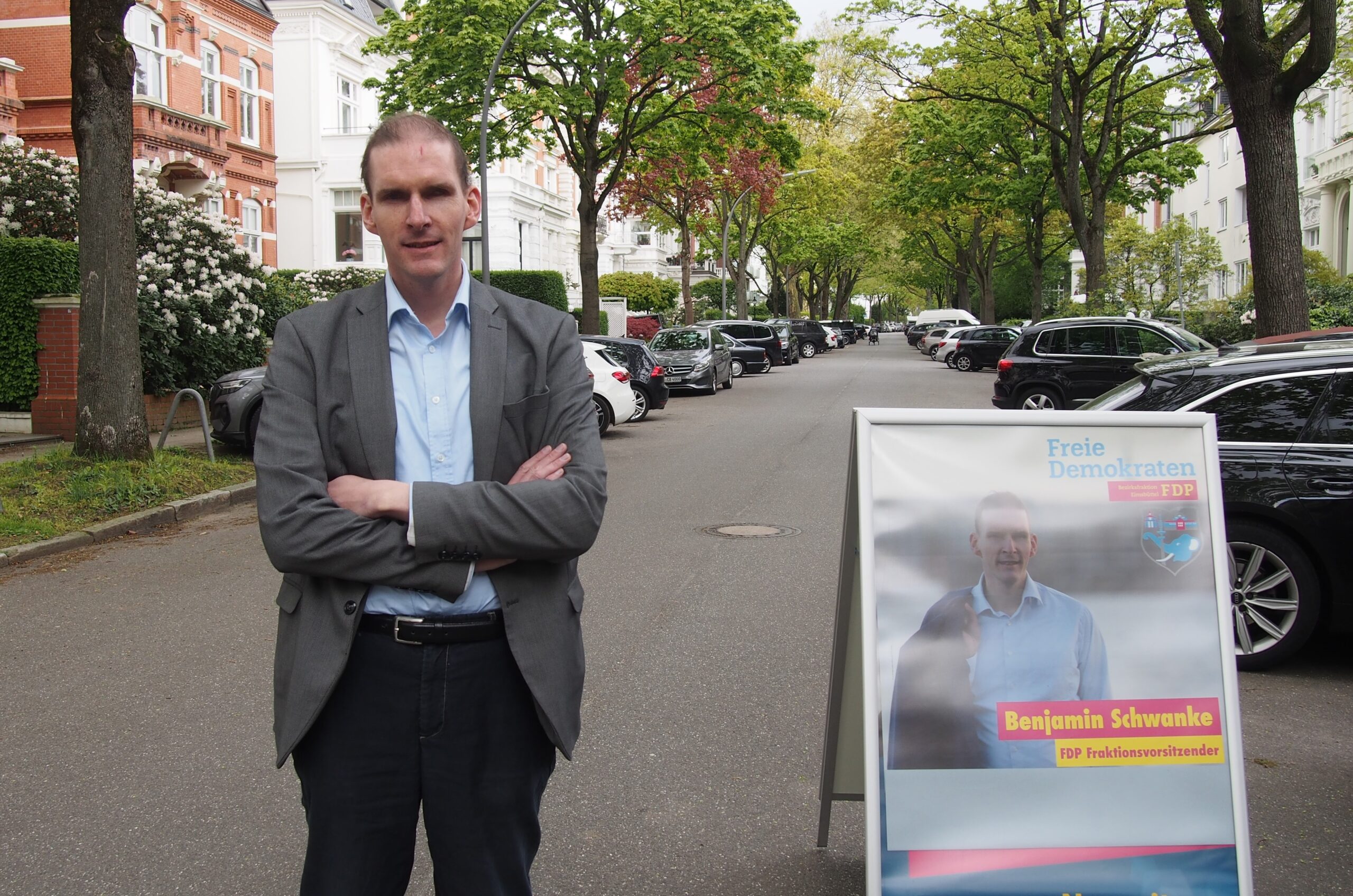 Benjamin Schwanke tritt für die FDP als Spitzenkandidat bei den Bezirkswahlen am 9. Juni an.