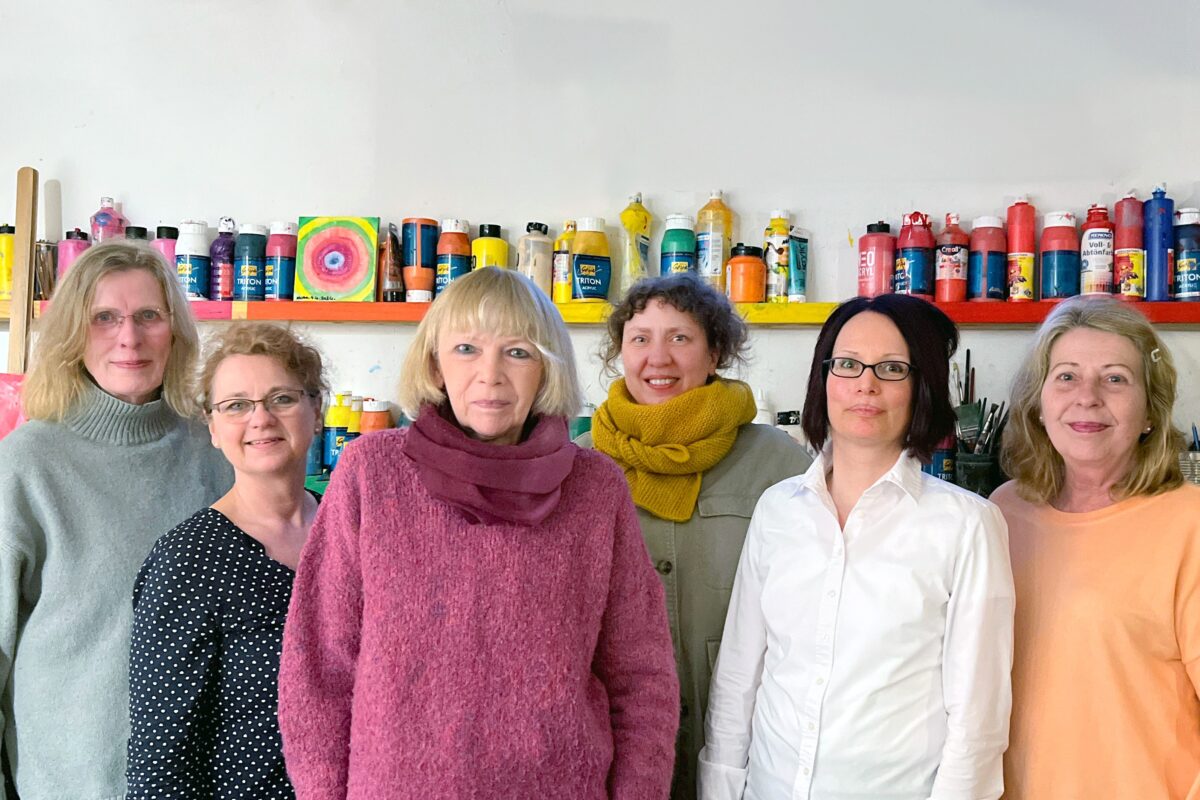 Kunstausstellung-Neulich in Niendorf-Künstlerinnen-Mutzenbecher Villa-Malverwandtschaften