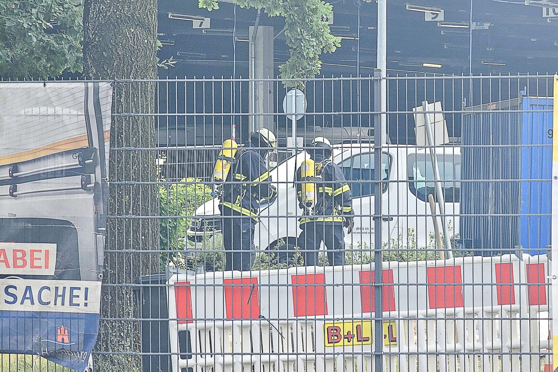 Bei Baggerarbeiten in Stellingen wurde eine Gasleitung beschädigt.