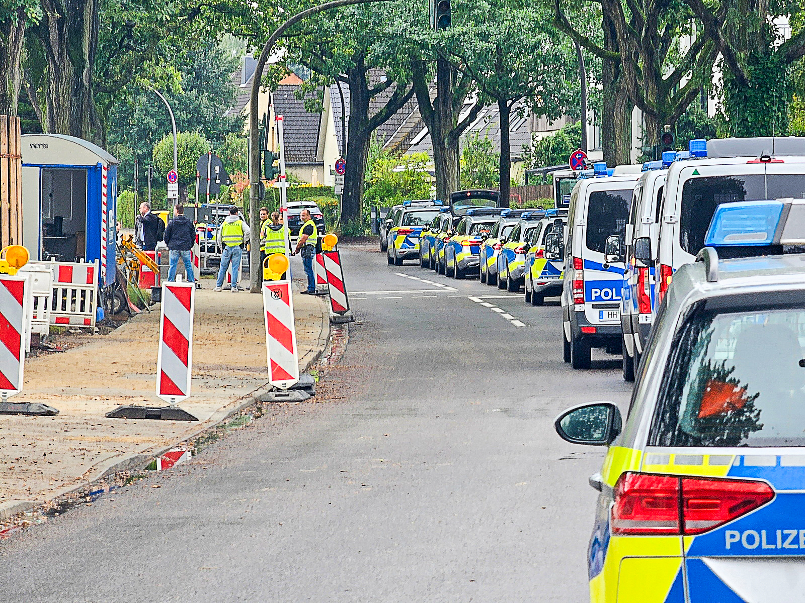 Am Montagmorgen kam es zu einem Großeinsatz der Polizei in Eidelstedt