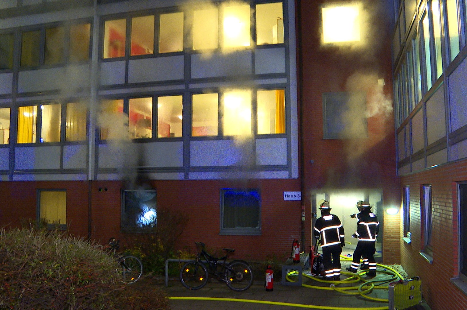In der Wohnanlage an der Hagenbeckstraße hat es am Donnerstagabend gebrannt.