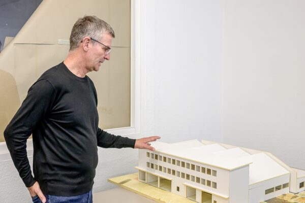 Matthias Schulze-Kraft vom Lichthof Theater treibt die Umwandlung voran.