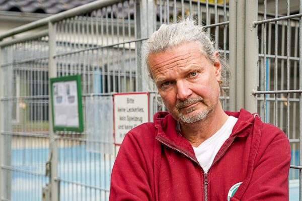 Jan Weber hat eine neue Petition ins Leben gerufen. Das Ziel: Unterstützung von Tierheimen. Foto: Franziskus Tierheim