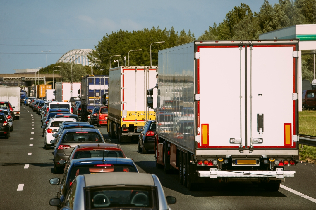 Die A7 ist am Wochenende Richtung Süden gesperrt. Symbolfoto: Canva