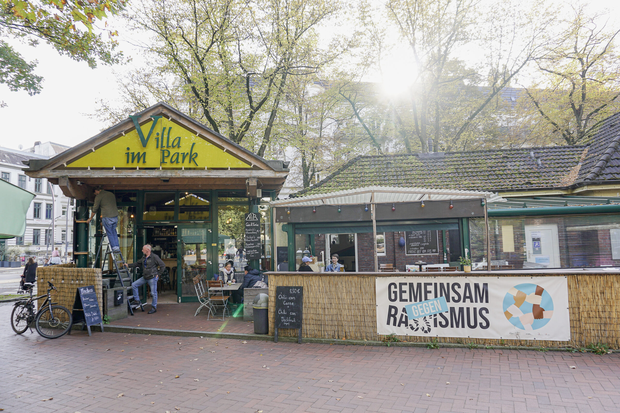 -Villa-im-Park-Stammg-ste-planen-besondere-Geburtstagsaktion