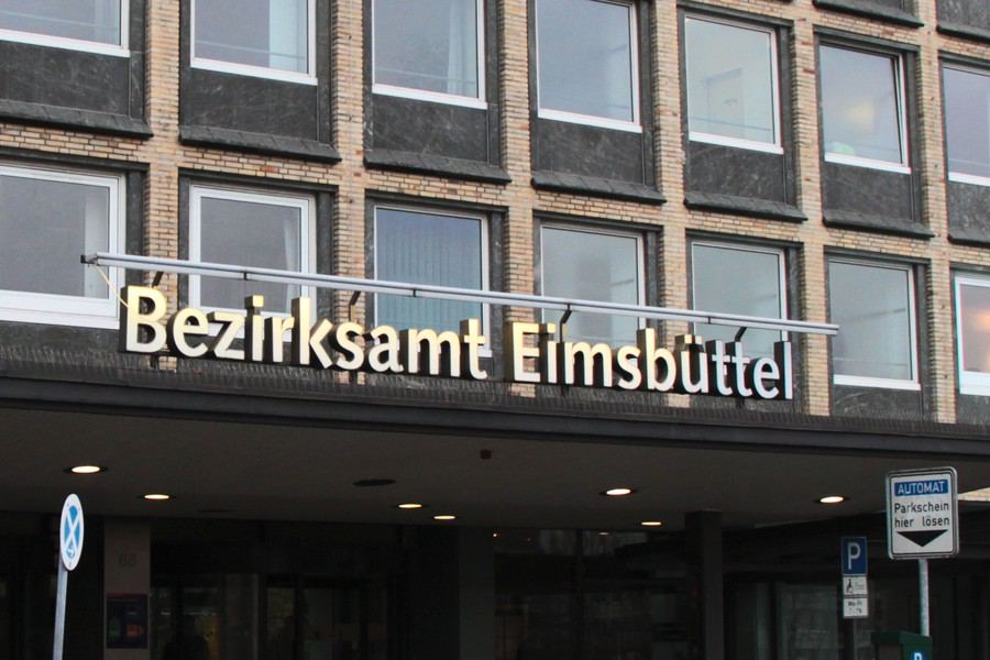 Die SPD-Fraktion der Bezirksversammlung Eimsbüttel hat einen Antrag auf den Weg gebracht, nach dem die Wartezeit für Elterngeld mit einem Darlehen überbrückt werden soll. Symbolbild: Eimsbütteler Nachrichten