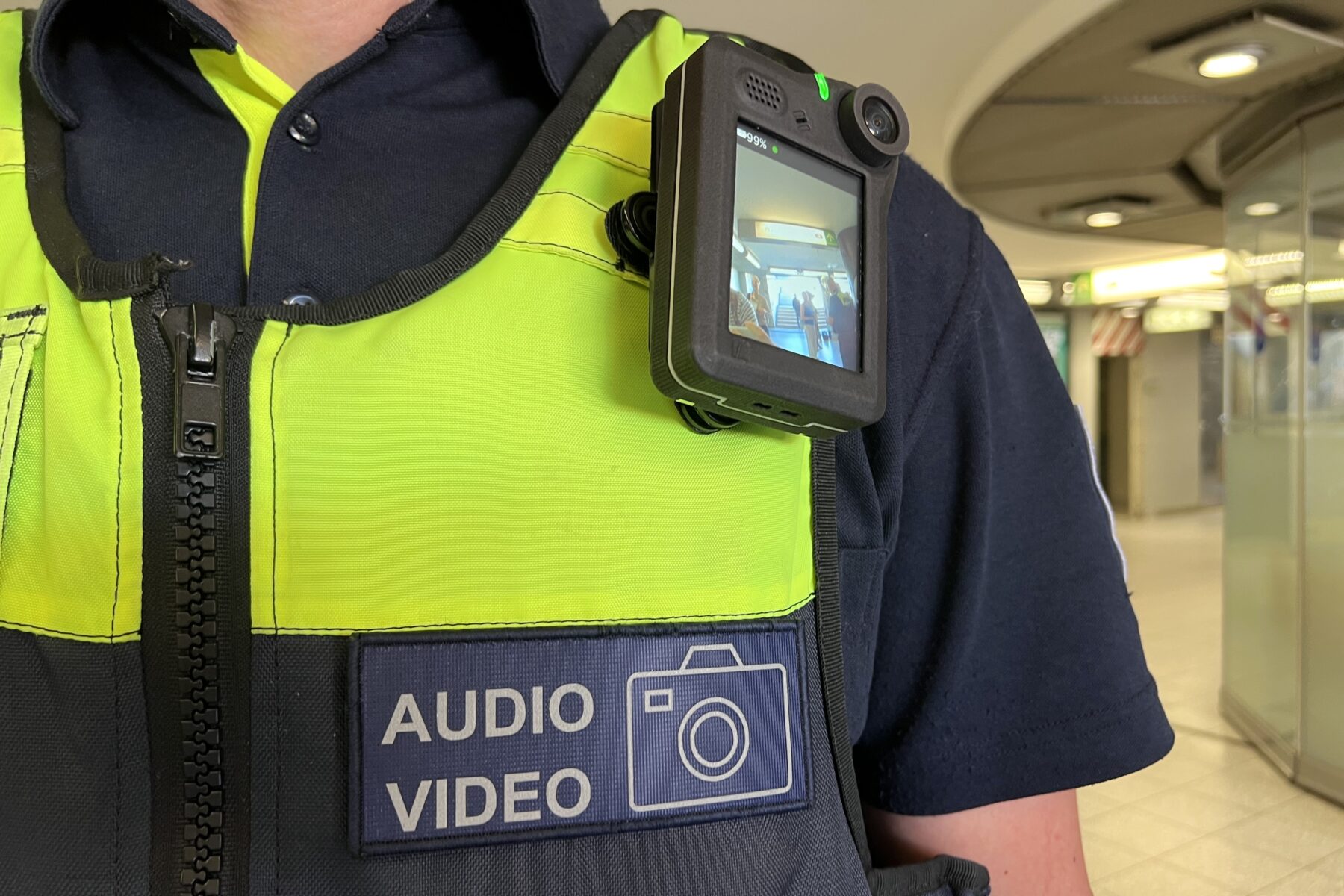 Die Bodycams der Hochbahn-Wachen sollen sichtbar getragen werden. Foto: Alexis Milne