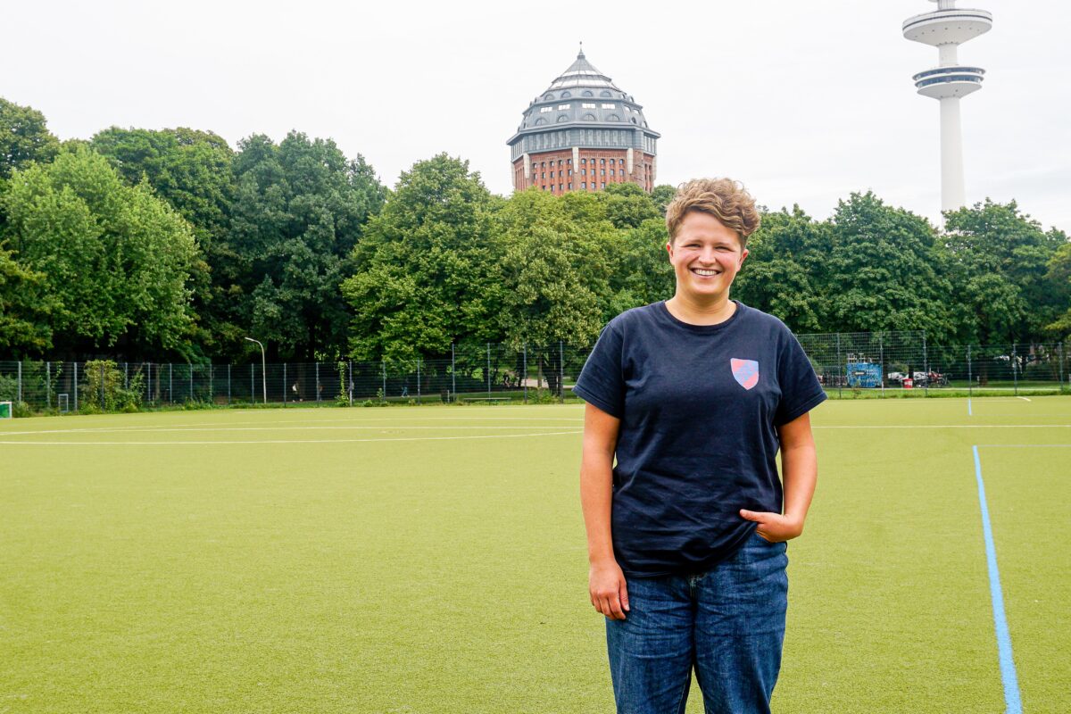 Lotte Pörksen engagiert sich im Fußballverein SC Sternschanze. Foto: Julia Haas